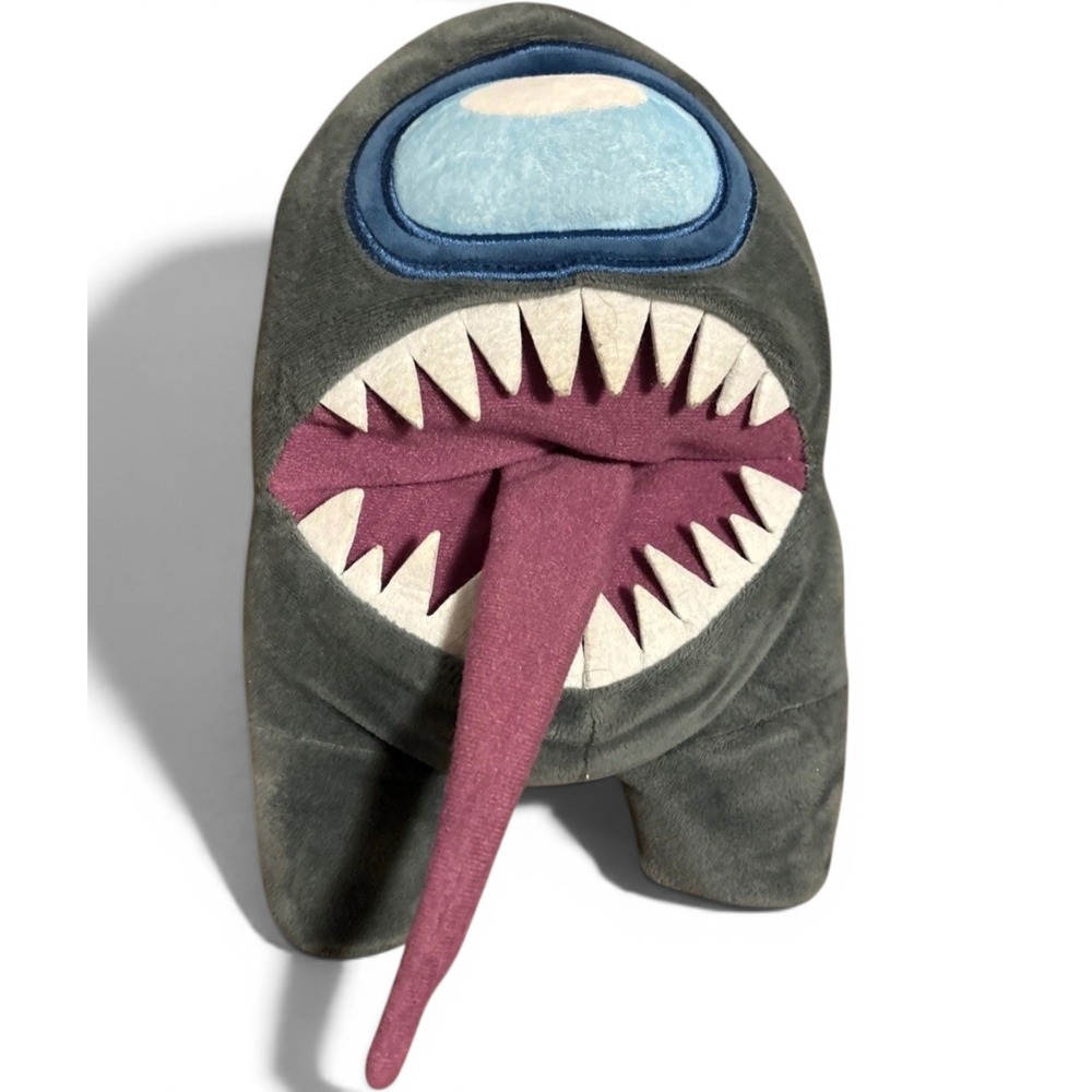 Among Us Impostor Plush Gray Crewmate with Tongue Toikido YuMe Toys 2021 Gaming